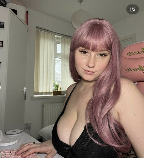 Meganlmack5 onlyfans images