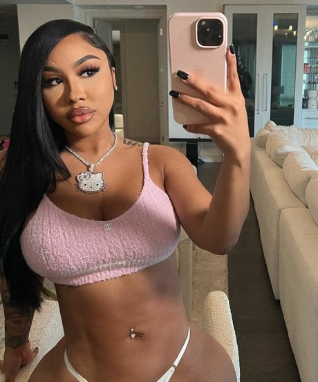 Ari Fletcher only fans nude leaks