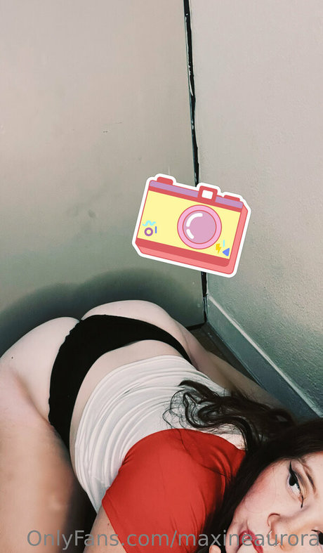 maxineaurora leak only fans