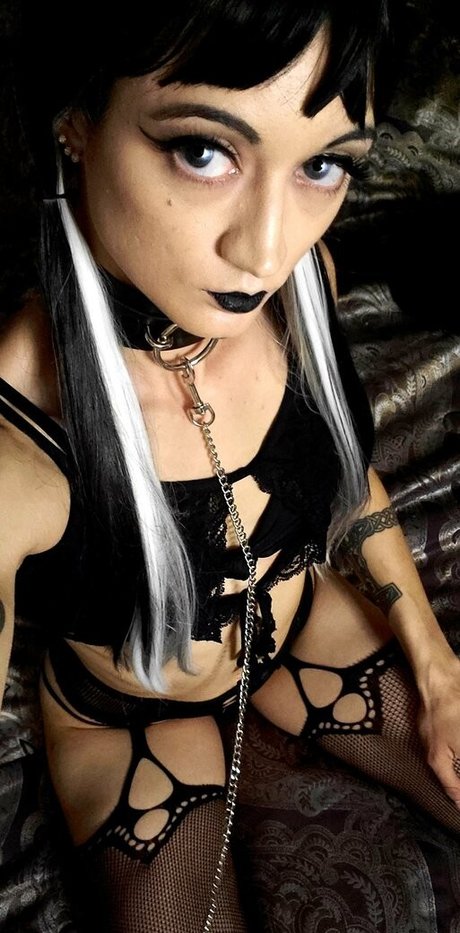 nekogoth23 naked onlyfans pics