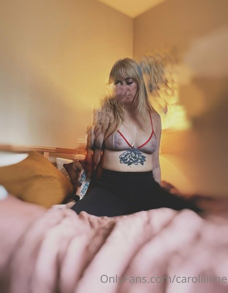 caroliiiiine Profile pic