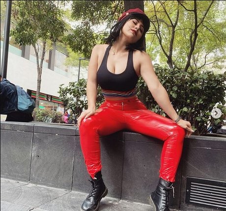 Vivi Alto onlyfans model photos