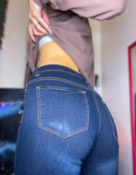 rainin falls onlyfans nude content