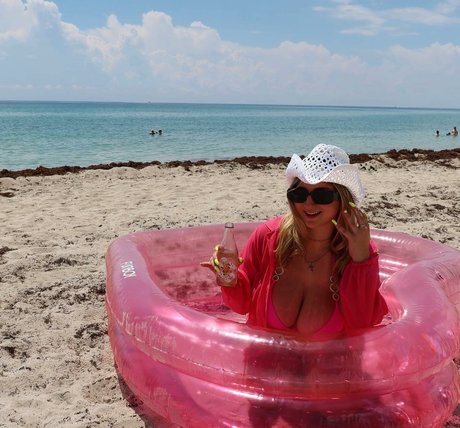 Jolieboero free only fans