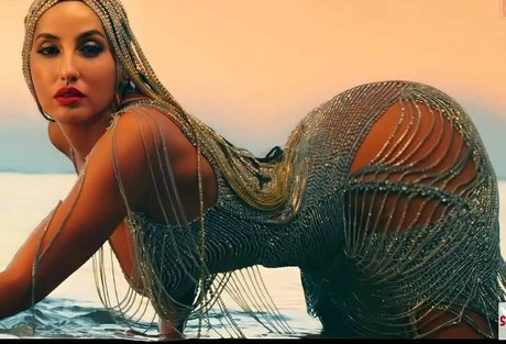 Nora Fatehi onlyfans leams