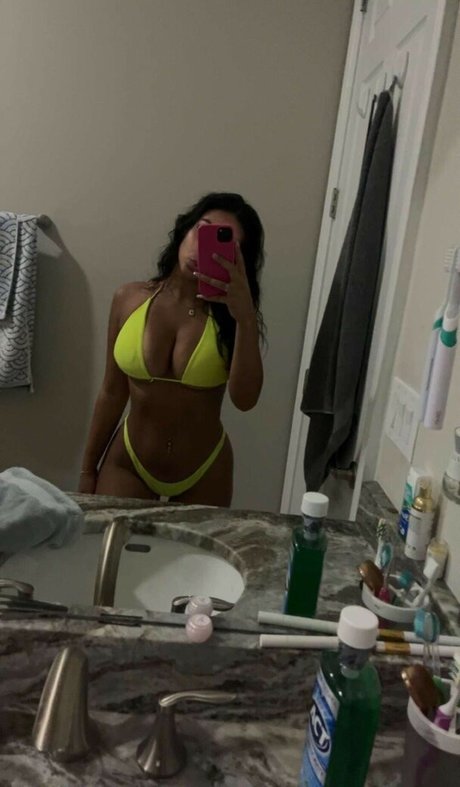 Emma Petisco leaked onlyfans.