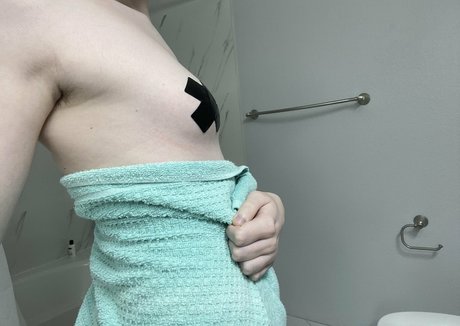 jeanhollywood boobs onlyfans