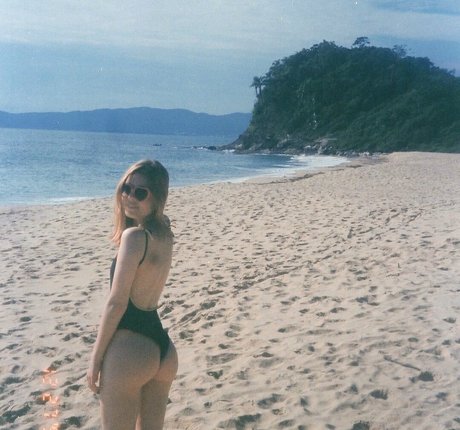 gbrllareis nude leaks onlyfans