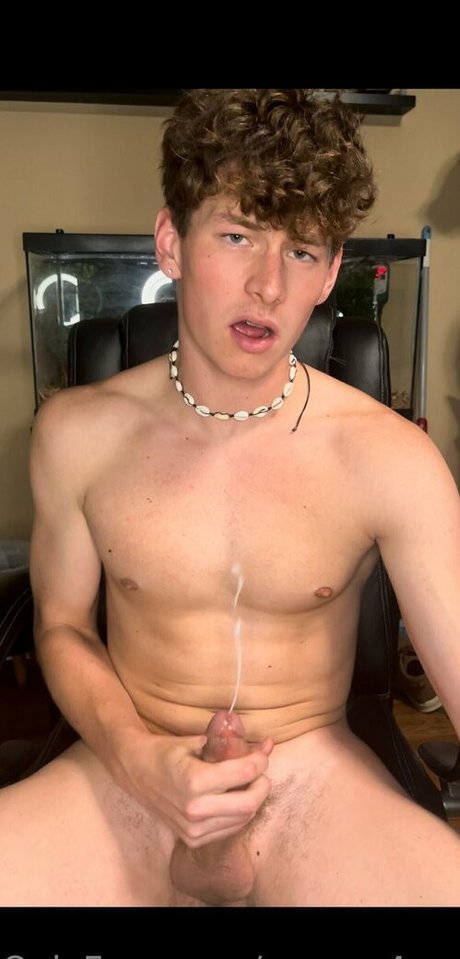 connor4woods onlyfans leaked tits