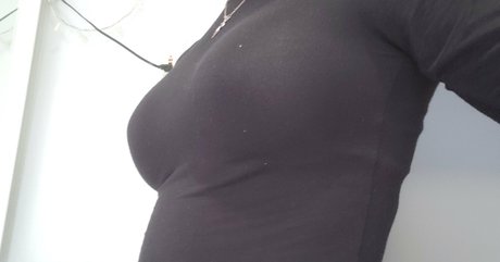 gothravemom onlyfans leaked photos