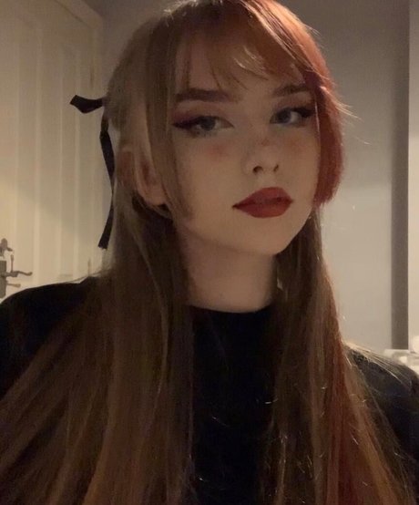 Maisie Francesca naked onlyfans