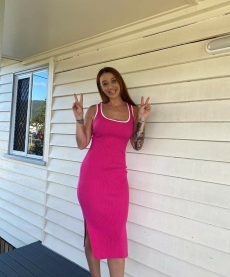 Mrs Katelouise onlyfans model