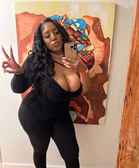 foxximami onlyfans content type