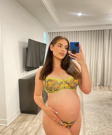 Nazanin Kavari leaked nude onlyfans