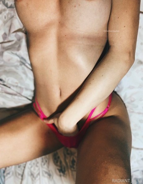 RadiantJules naked onlyfans