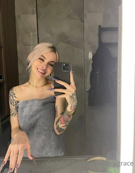 mallory grace tits onlyfans