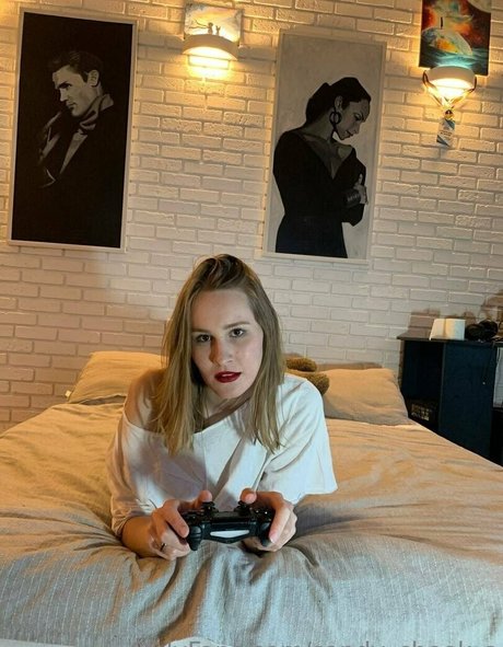 sandy cheek s onlyfans content type