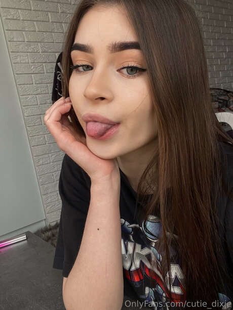 Cutie Dixie onlyfans fuck