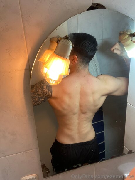 Ezemonroe onlyfans page