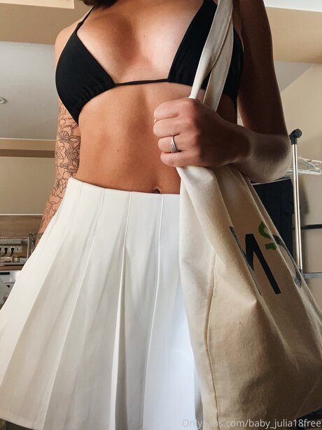 Baby Julia18free onlyfans tits