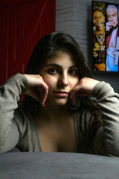 Heyitsmebia onlyfans nude leaked