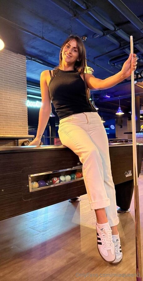 Miaqueen3 onlyfans xxx