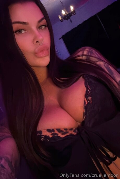 Cruellamoon nudes onlyfans leaked