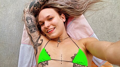 Littlelyssy onlyfans content type