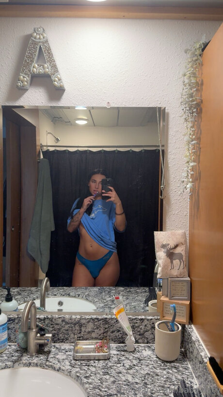 Babyylucy naked onlyfans leaks