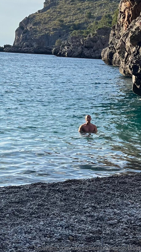 Swedishwannabebodybuild onlyfans naked pics