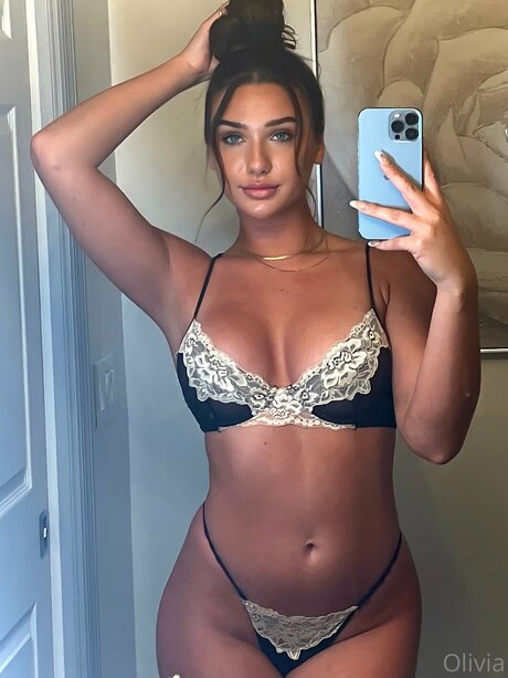 Oliviaj4 onlyfans de