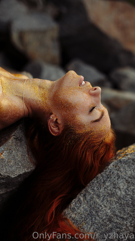 R Yzhaya naked onlyfans leaks