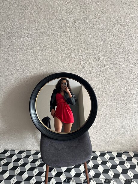 Evasantanaxo nude onlyfans leaked