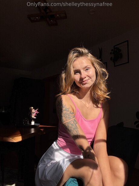 Shelleythessynafree only fans pics