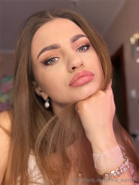 Lina Sunset onlyfans leajs