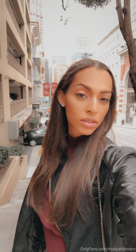 Maliyahlondyn onlyfans nudes