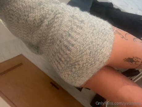 Yvonnne onlyfans naked
