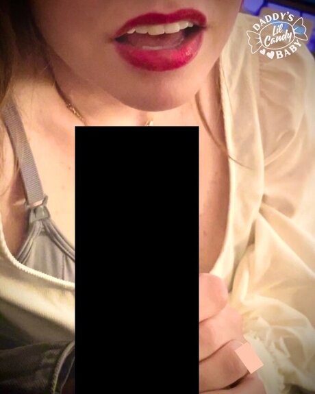Daddyslilcandybabystore onlyfans nude tits
