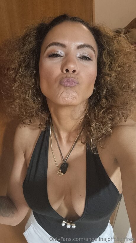 Angelinajohnsonfree nude leak onlyfans