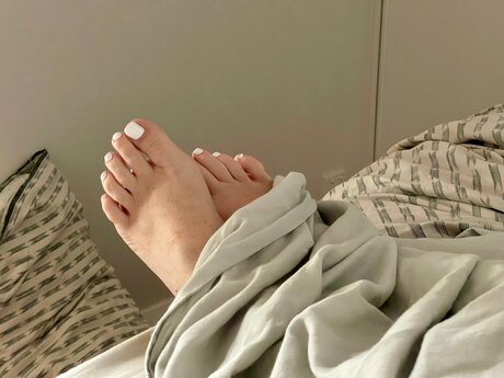 Alexlongtoes joi onlyfans