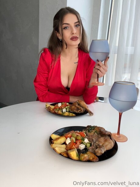 Velvet Luna nude porn onlyfans