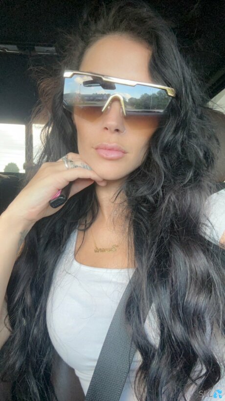 Sassylittleleo onlyfans nudes leaks