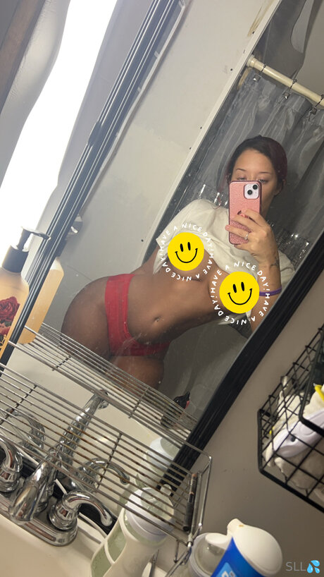 Sassylittleleo leak onlyfans nude