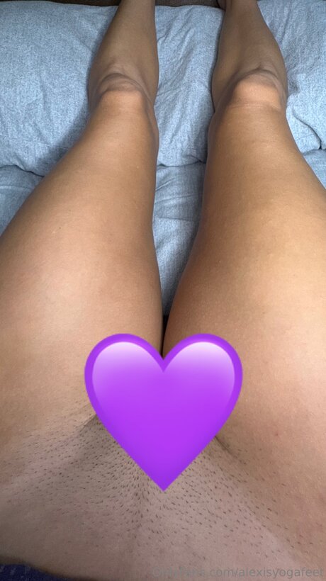 Alexisyogafeet leaked naked onlyfans