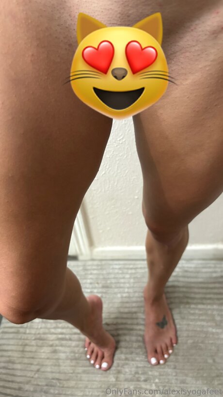 Alexisyogafeet onlyfans leak fuck