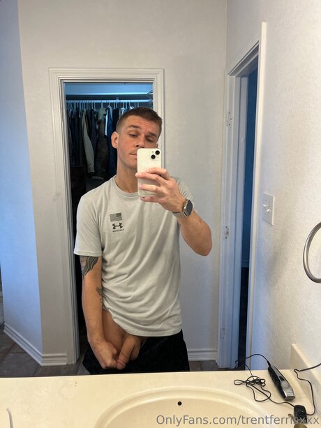 Trentferrisxxx onlyfans nudes