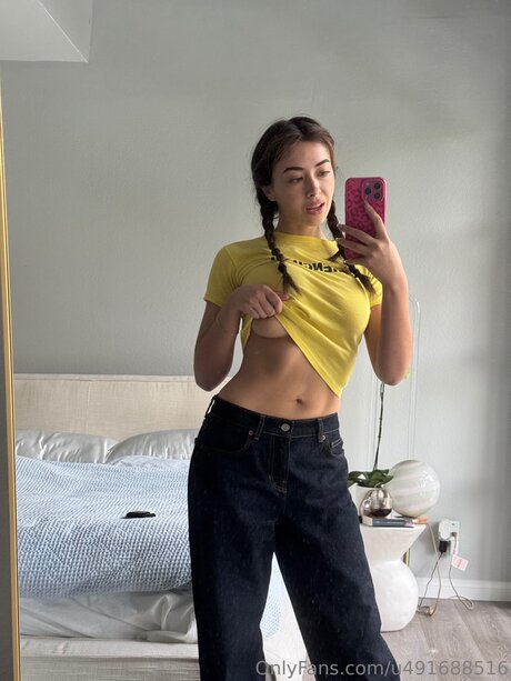 Chloekim boobs onlyfans