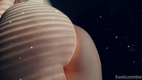 Exoticzombiefree topless onlyfans