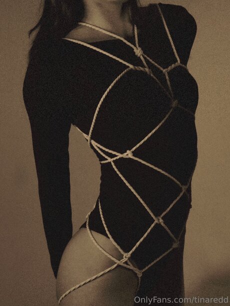 Tinaredd onlyfans model