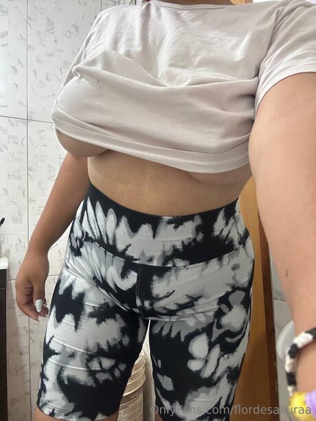 Flordesakuraa naked leaked onlyfans